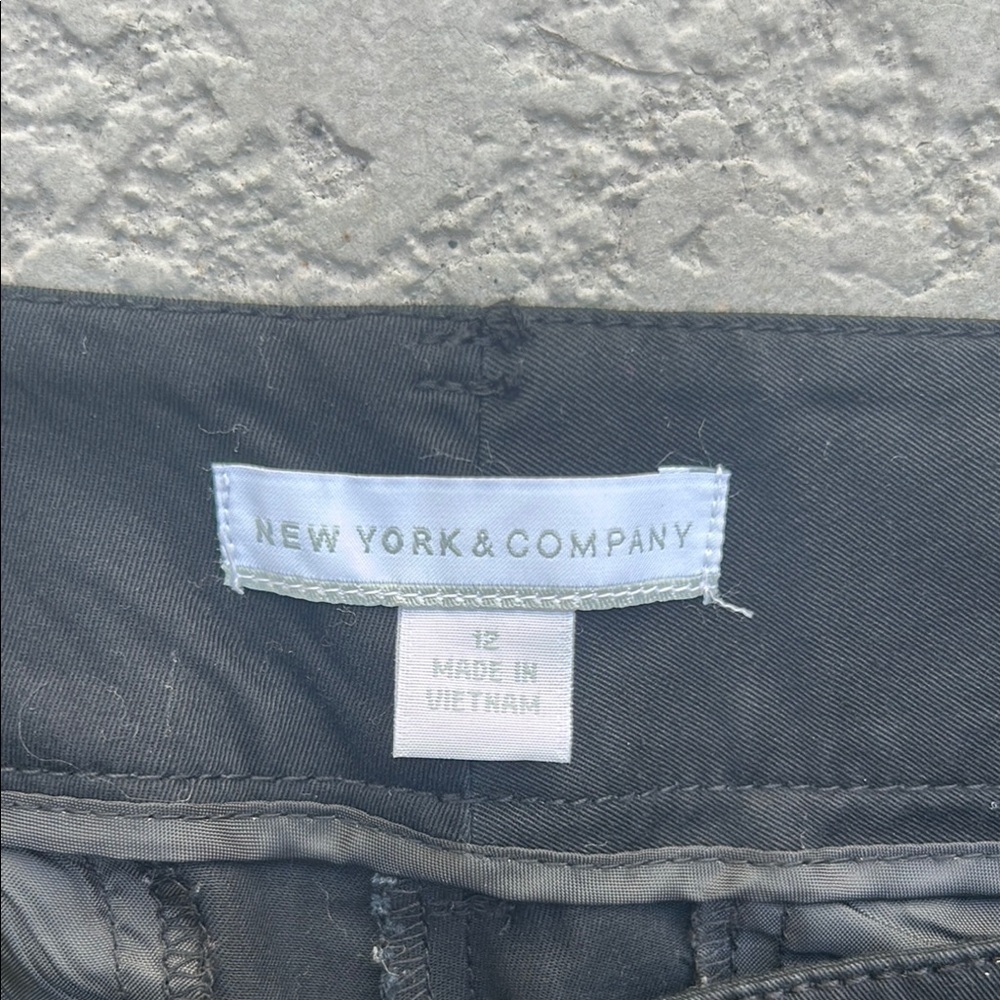 Classic Black Cropped Pants - Picture 3 of 6